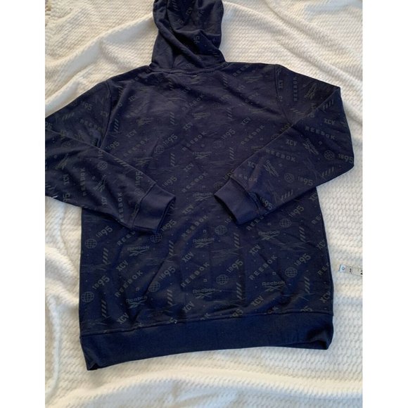 Kid’s Hoodie Size XL (18/20) Boys Reebok Sweatshirt Logo Print Pullover Navy - Picture 2 of 12